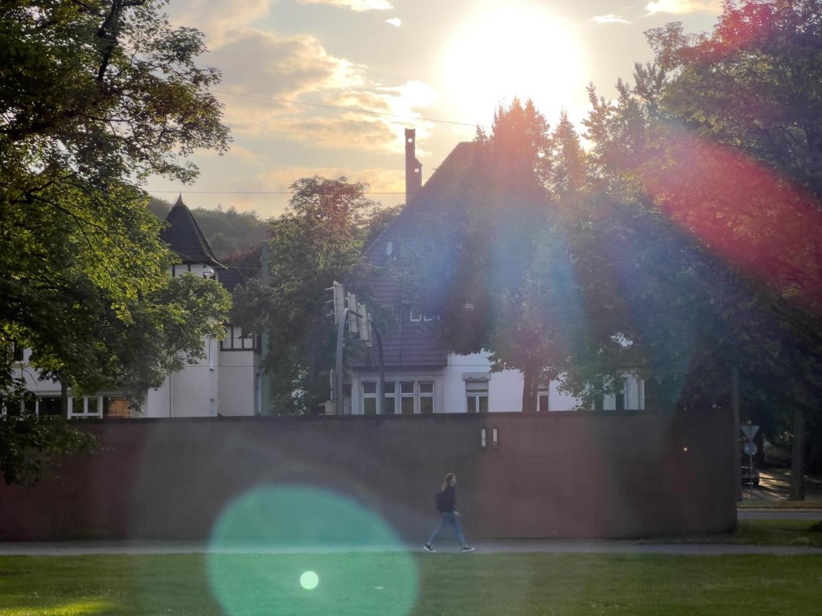 Home By Doni I Apartment An Der Kunsthalle I Parkplatz & Balkon Bielefeld Bagian luar foto
