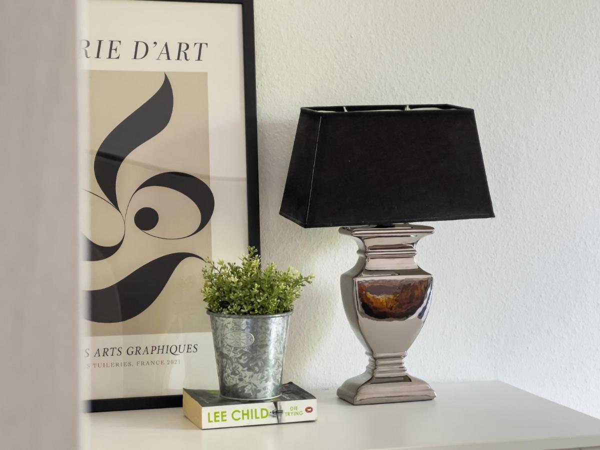 Home By Doni I Apartment An Der Kunsthalle I Parkplatz & Balkon Bielefeld Bagian luar foto